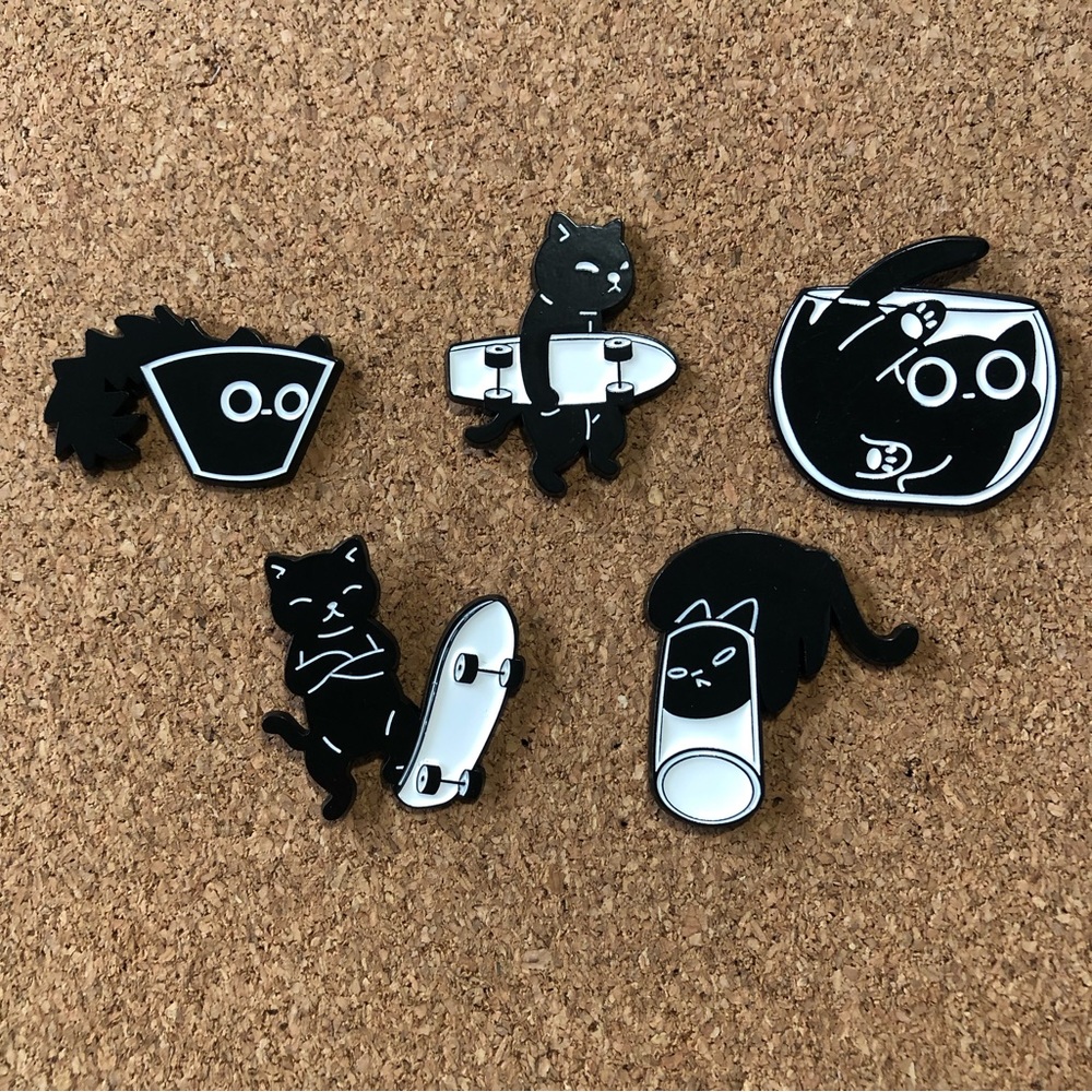 3/$40 Black and white cats - skateboarding